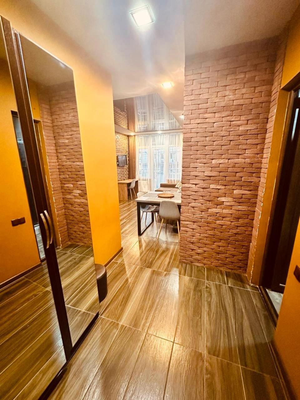 Marnika Apartment Батуми Экстерьер фото