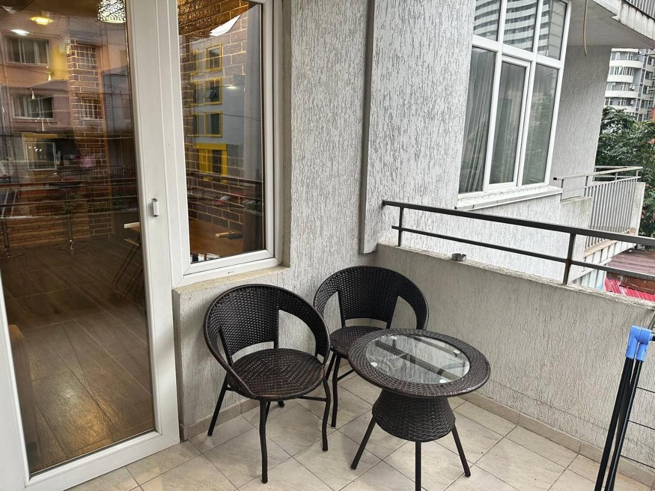 Marnika Apartment Батуми Экстерьер фото
